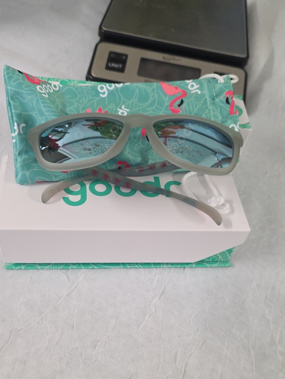 Set Of 2 Goodr Run City Chicago Sunglasses in box